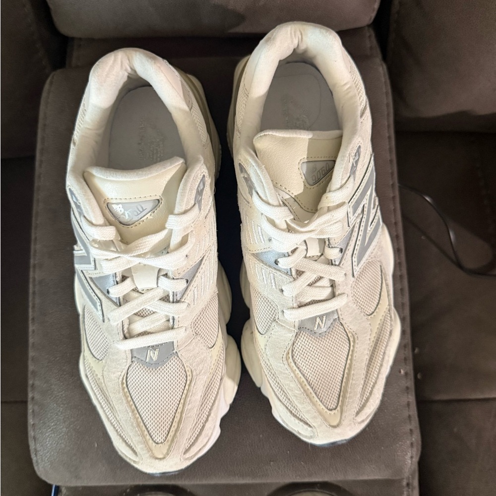 New Balance Sneakers size women 9.5 men 8 - Picture 3 of 8